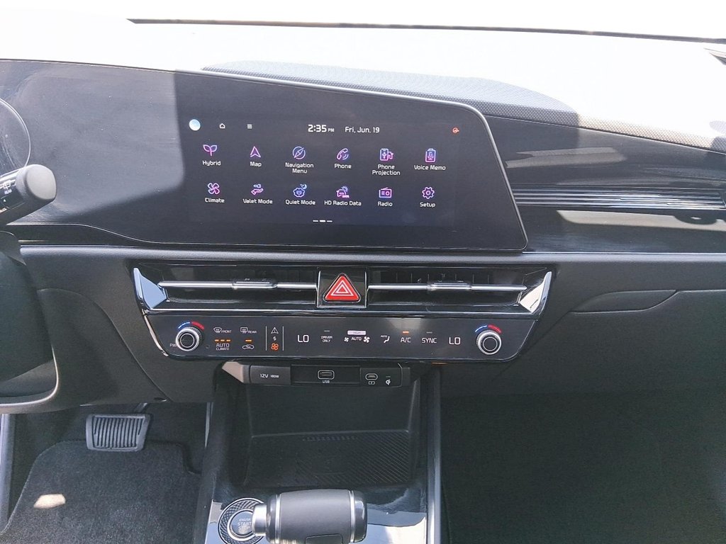 2023 Kia Niro HEV EX Premium in Stratford, Ontario - 15 - w1024h768px