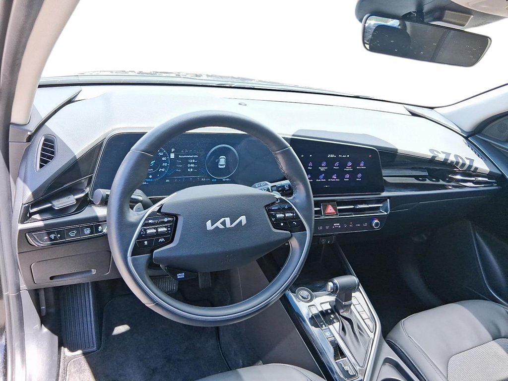 2023 Kia Niro HEV EX Premium in Stratford, Ontario - 10 - w1024h768px