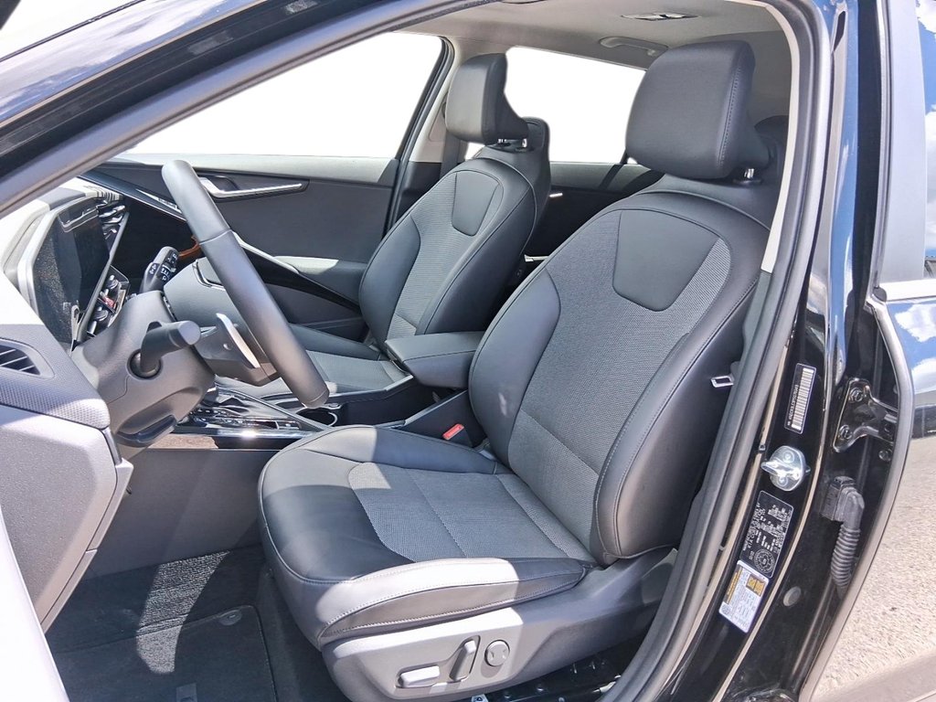2023 Kia Niro HEV EX Premium in Stratford, Ontario - 8 - w1024h768px