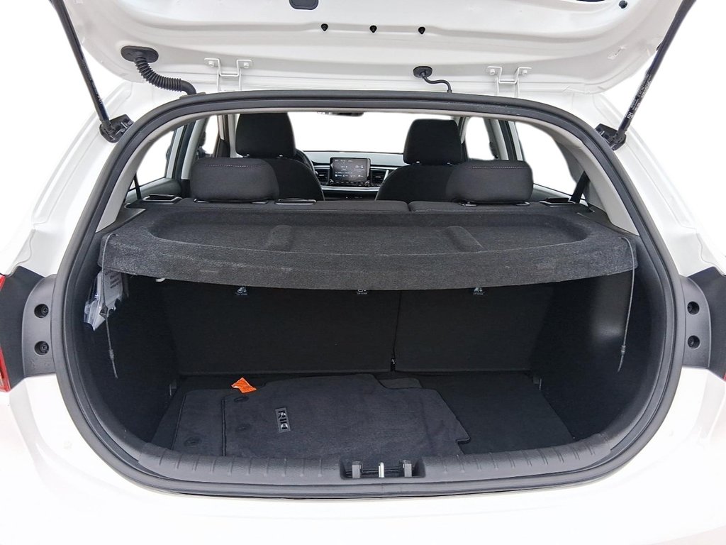 2023 Kia Rio (5) LX+ IVT in Stratford, Ontario - 7 - w1024h768px