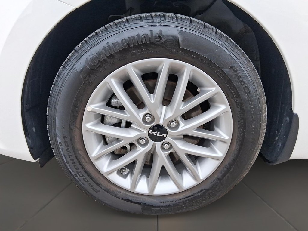 2023 Kia Rio (5) LX+ IVT in Stratford, Ontario - 8 - w1024h768px
