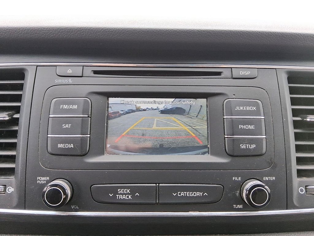 2016 Kia Sedona LX in Stratford, Ontario - 18 - w1024h768px