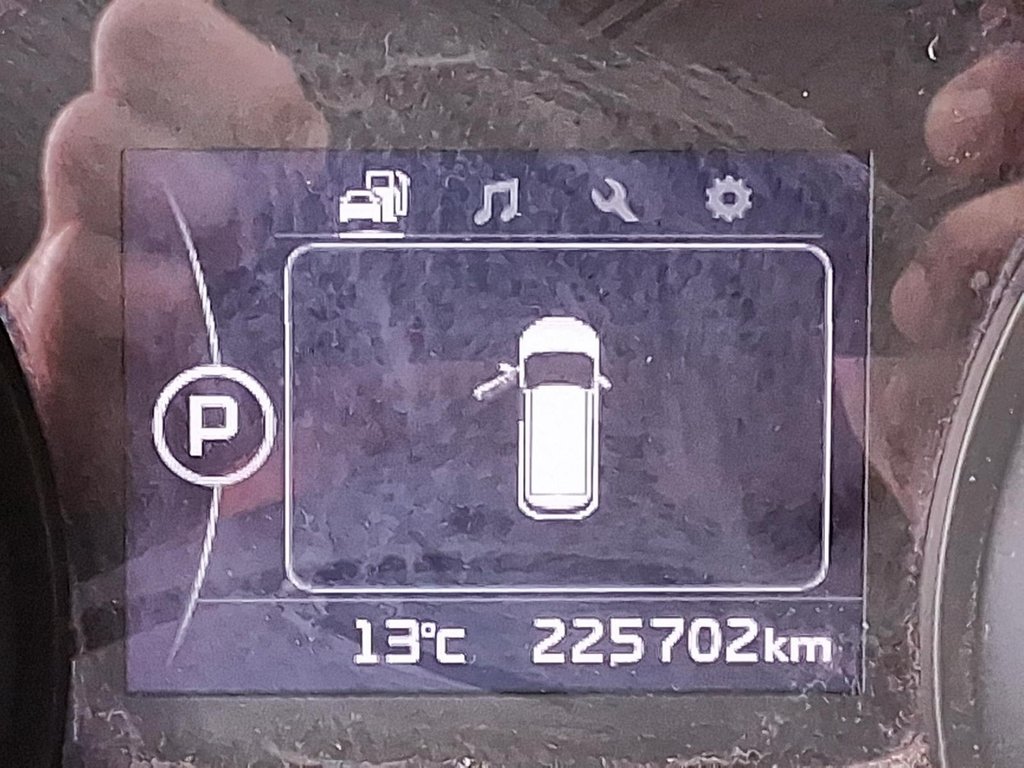 2016 Kia Sedona LX in Stratford, Ontario - 14 - w1024h768px