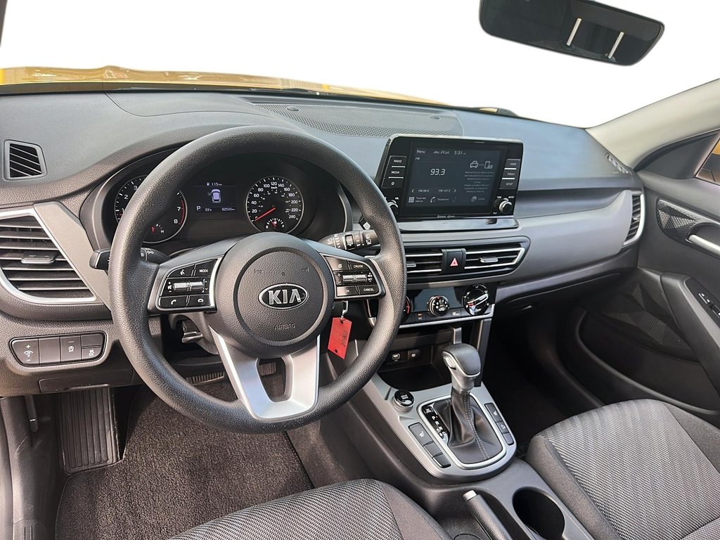 2021 Kia Seltos LX in Stratford, Ontario - 9 - w1024h768px