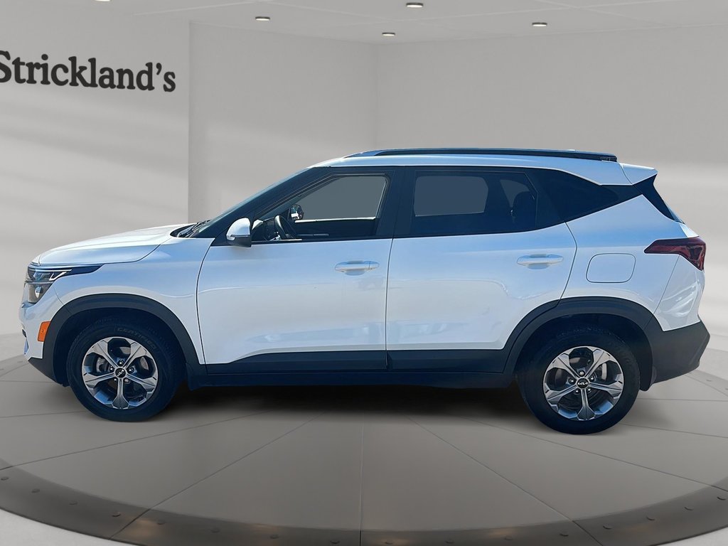 2022 Kia Seltos LX FWD in Stratford, Ontario - 5 - w1024h768px