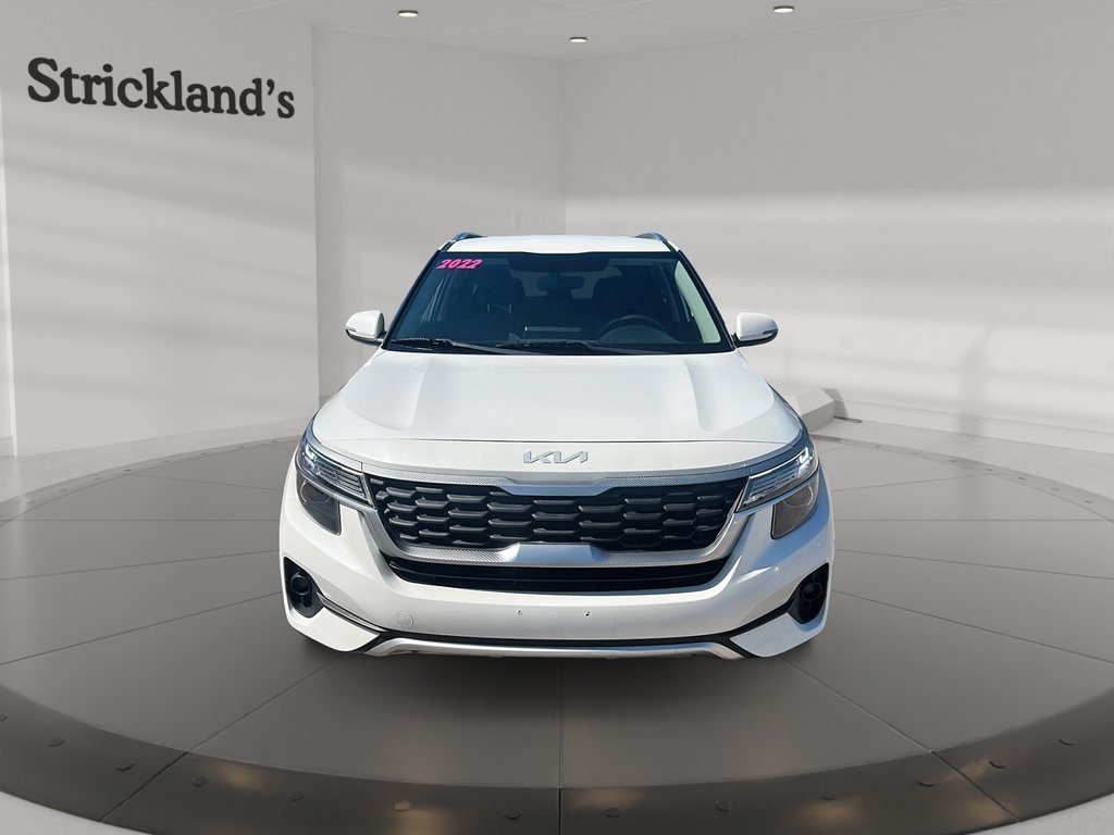 2022 Kia Seltos LX FWD in Stratford, Ontario - 2 - w1024h768px