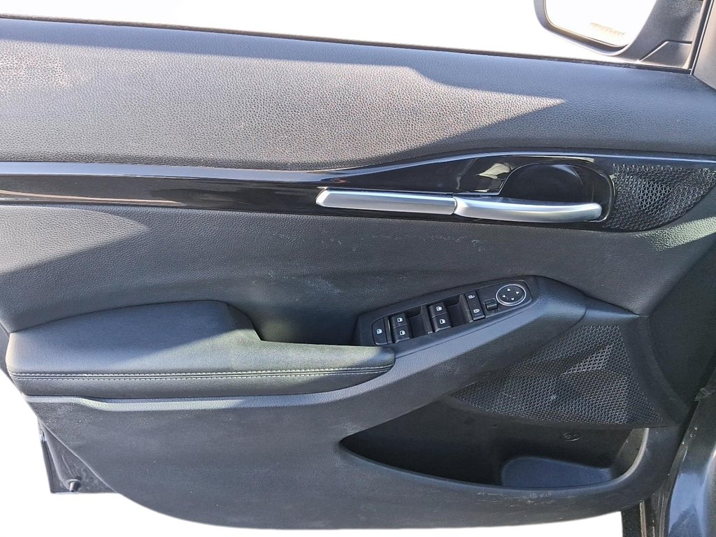 2023 Kia Seltos EX AWD in Stratford, Ontario - 11 - w1024h768px