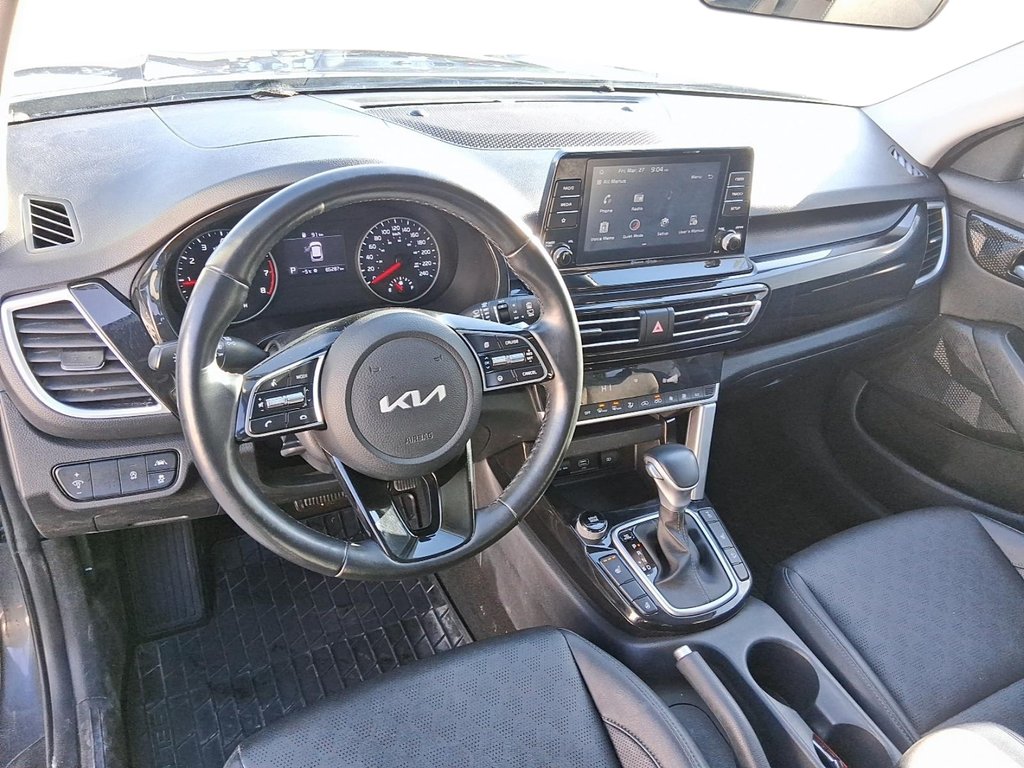 2023 Kia Seltos EX AWD in Stratford, Ontario - 10 - w1024h768px