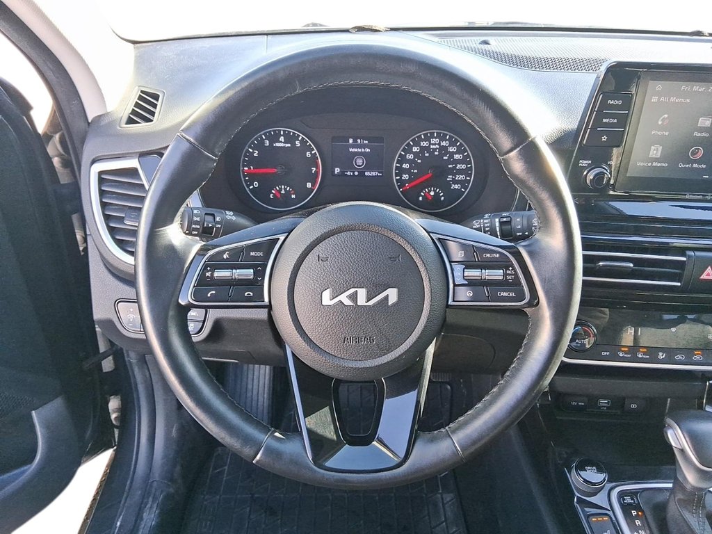 2023 Kia Seltos EX AWD in Stratford, Ontario - 12 - w1024h768px