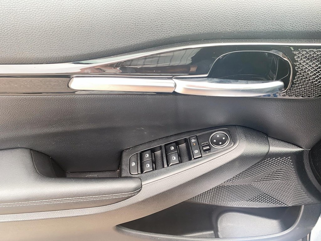 2024 Kia Seltos EX AWD in Stratford, Ontario - 10 - w1024h768px