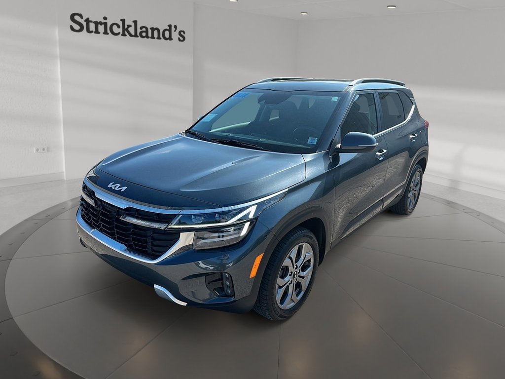 2024 Kia Seltos EX AWD in Stratford, Ontario - 1 - w1024h768px