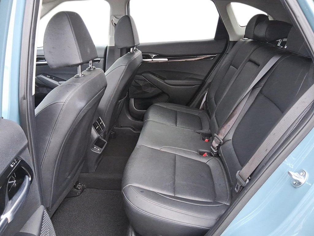 2024 Kia Seltos EX AWD in Stratford, Ontario - 9 - w1024h768px