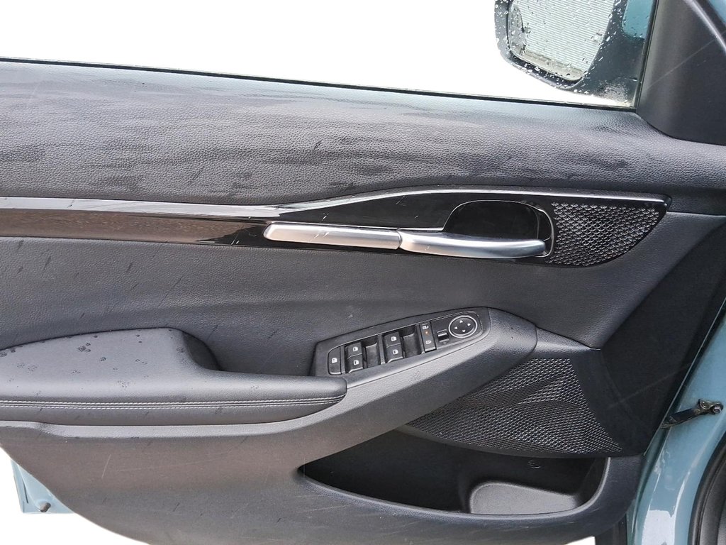 2024 Kia Seltos EX AWD in Stratford, Ontario - 11 - w1024h768px