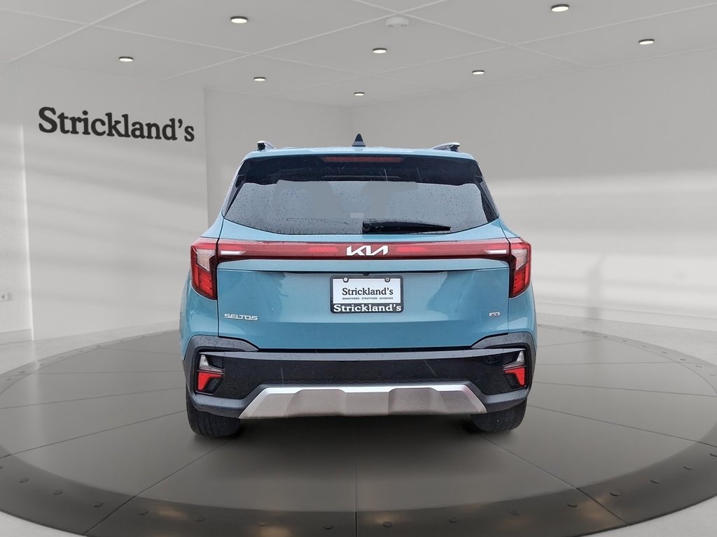 2024 Kia Seltos EX AWD in Stratford, Ontario - 3 - w1024h768px