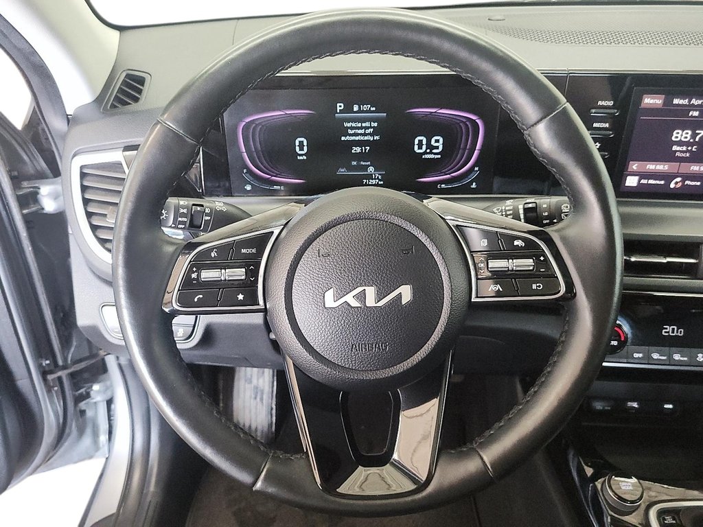 2024 Kia Seltos EX AWD in Stratford, Ontario - 11 - w1024h768px