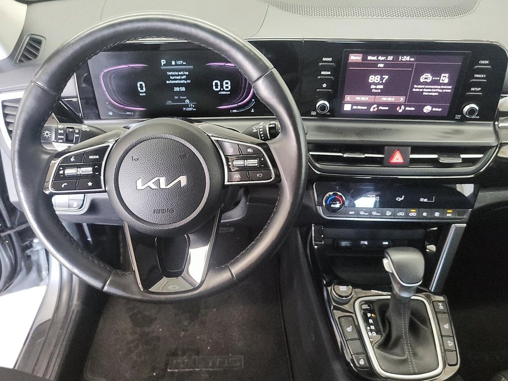 2024 Kia Seltos EX AWD in Stratford, Ontario - 13 - w1024h768px