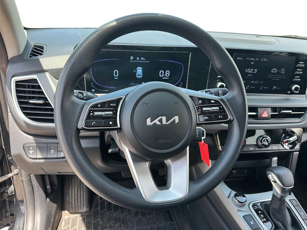 2025 Kia Seltos LX AWD in Stratford, Ontario - 11 - w1024h768px