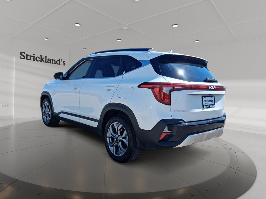 2025 Kia Seltos EX AWD in Stratford, Ontario - 4 - w1024h768px