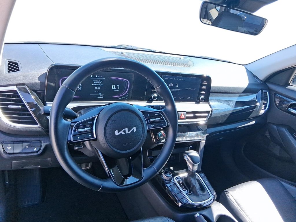 2025 Kia Seltos EX AWD in Stratford, Ontario - 10 - w1024h768px