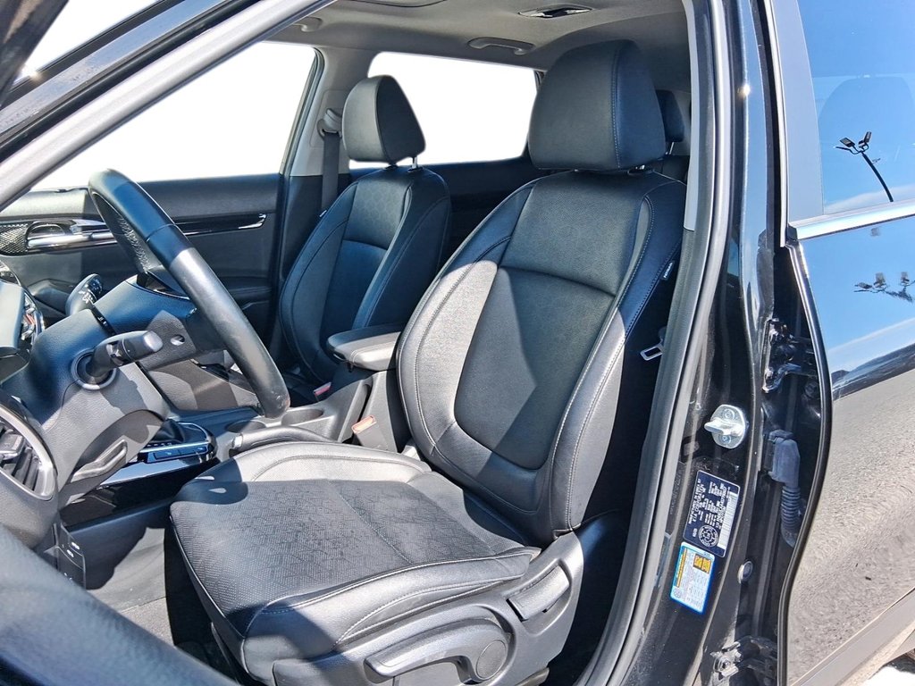 2025 Kia Seltos EX AWD in Stratford, Ontario - 8 - w1024h768px