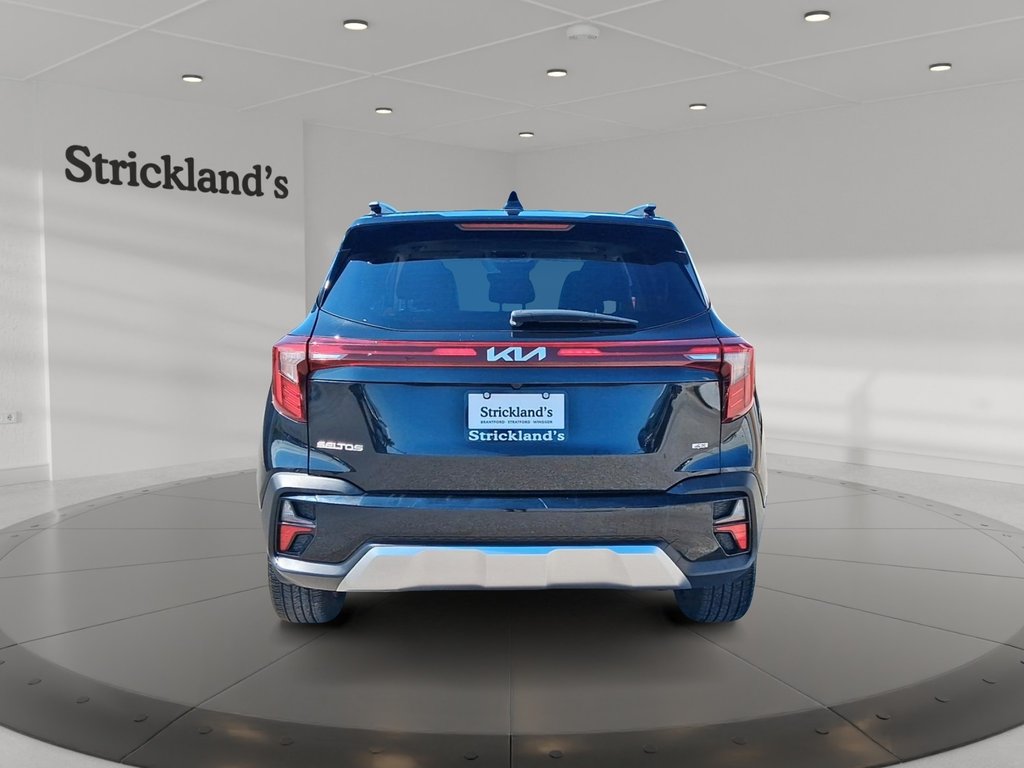 2025 Kia Seltos EX AWD in Stratford, Ontario - 3 - w1024h768px