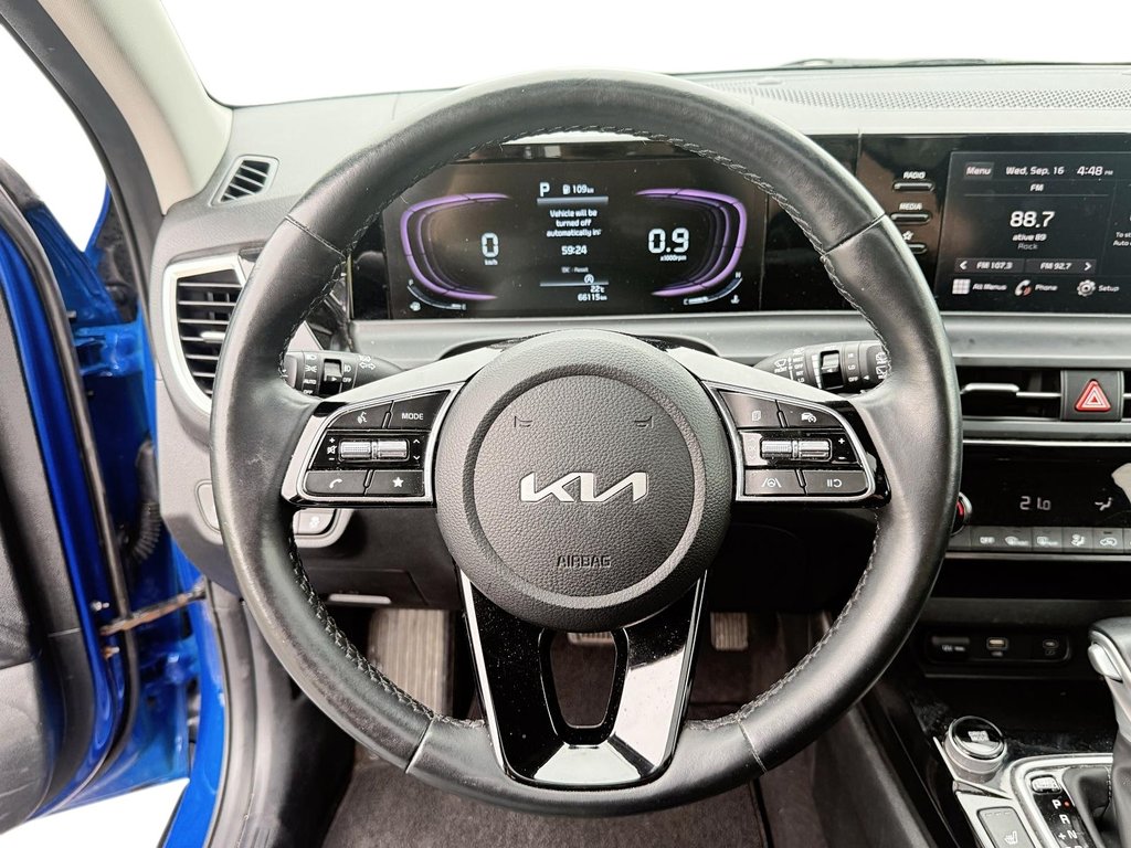2025 Kia Seltos EX AWD in Stratford, Ontario - 11 - w1024h768px