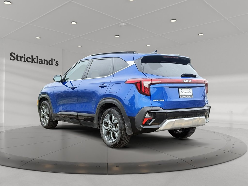 2025 Kia Seltos EX AWD in Stratford, Ontario - 4 - w1024h768px