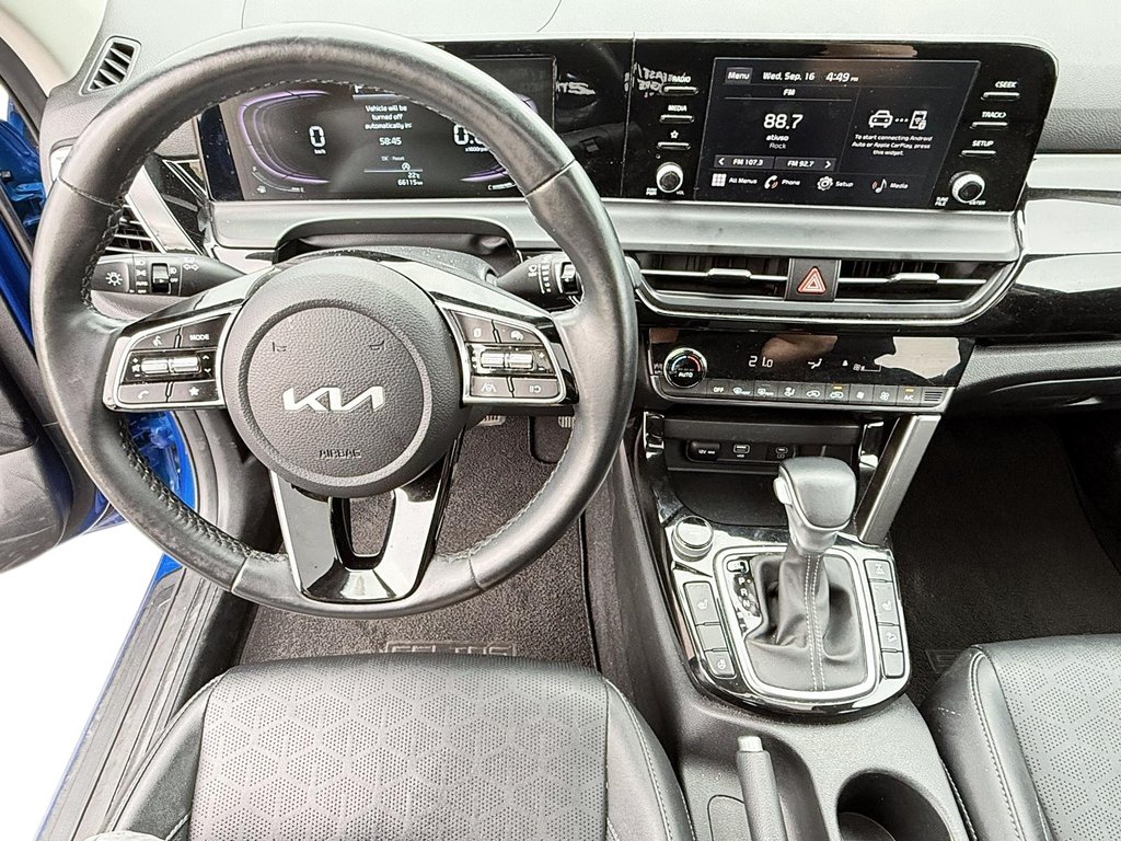 2025 Kia Seltos EX AWD in Stratford, Ontario - 13 - w1024h768px