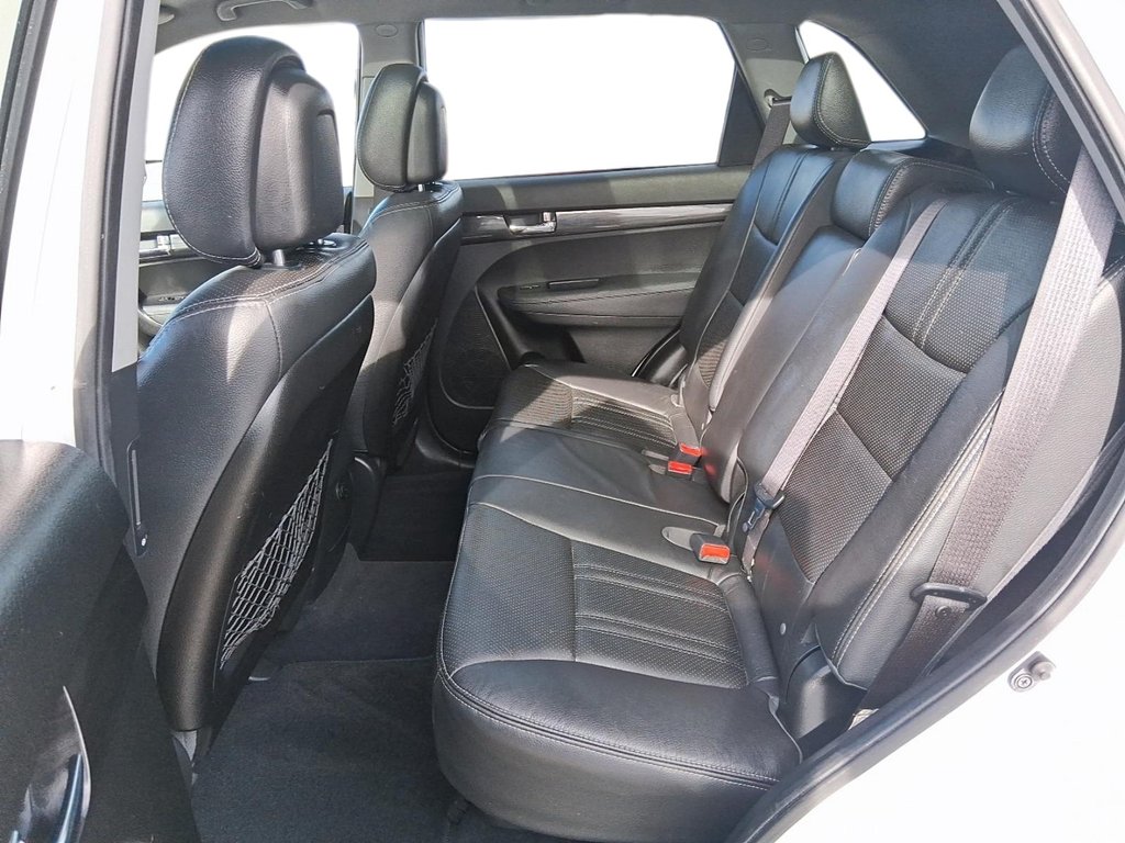2012 Kia Sorento 3.5L EX V6 AWD at in Stratford, Ontario - 10 - w1024h768px