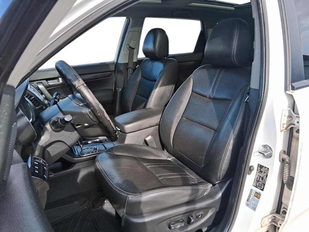 2012 Kia Sorento 3.5L EX V6 AWD at in Stratford, Ontario - 9 - w1024h768px