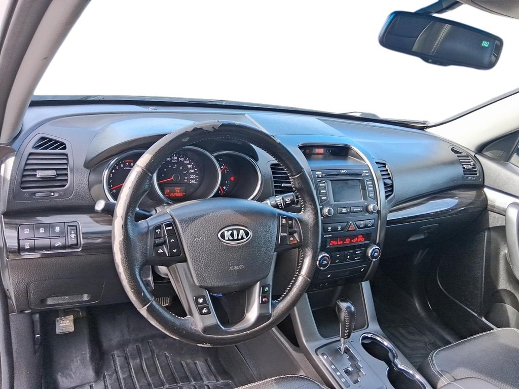 2012 Kia Sorento 3.5L EX V6 AWD at in Stratford, Ontario - 11 - w1024h768px