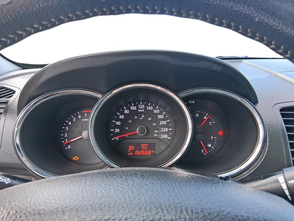 2012 Kia Sorento 3.5L EX V6 AWD at in Stratford, Ontario - 15 - w1024h768px