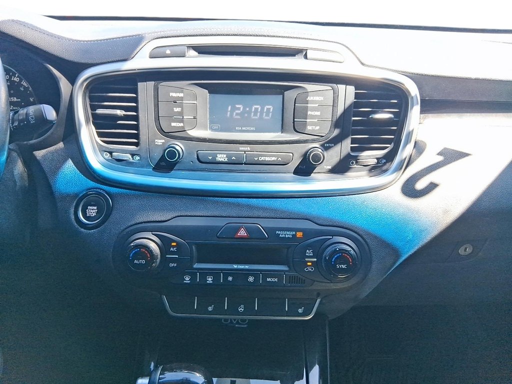 2016 Kia Sorento AWD EX Turbo in Stratford, Ontario - 17 - w1024h768px