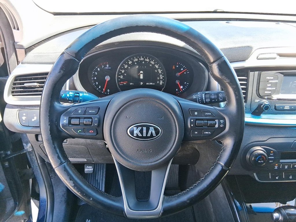 2016 Kia Sorento AWD EX Turbo in Stratford, Ontario - 14 - w1024h768px