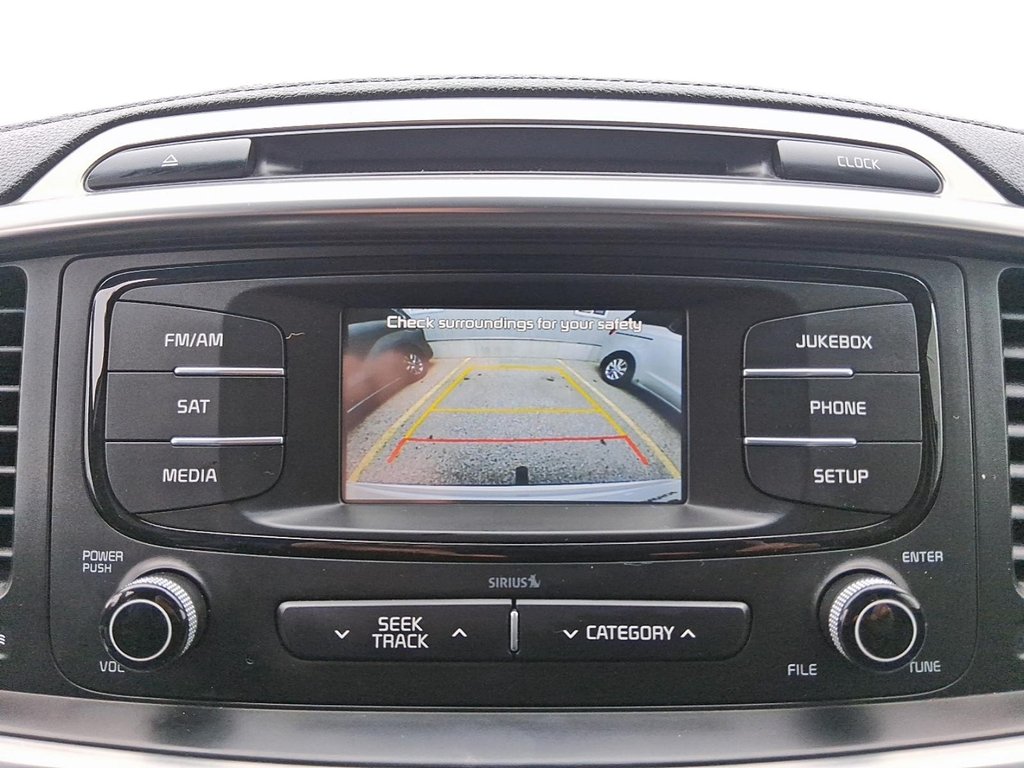 2016 Kia Sorento AWD EX V6 (7-Seater) in Stratford, Ontario - 20 - w1024h768px
