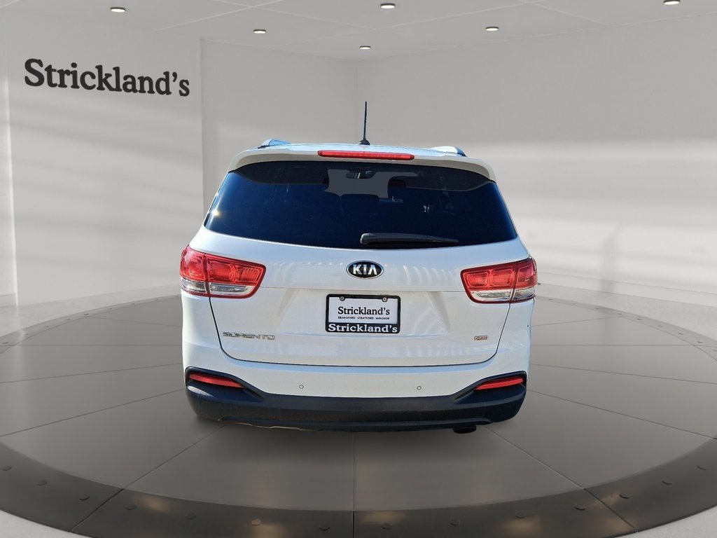 2017 Kia Sorento LX 2.4L FWD in Stratford, Ontario - 3 - w1024h768px