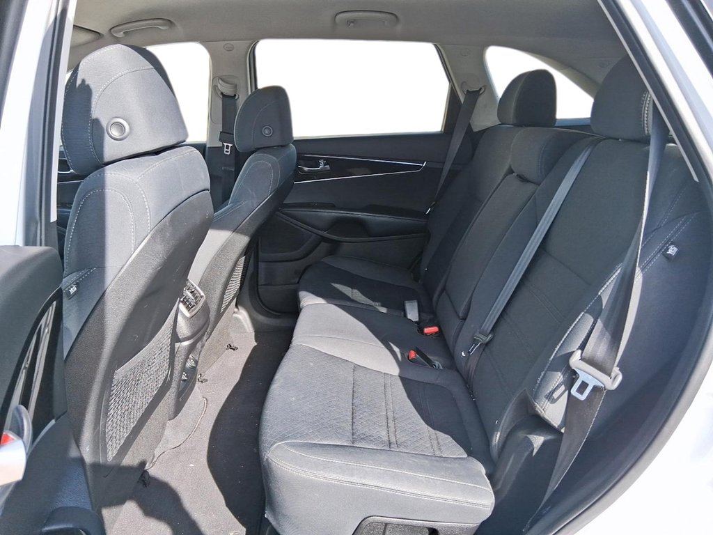 2017 Kia Sorento LX 2.4L FWD in Stratford, Ontario - 9 - w1024h768px