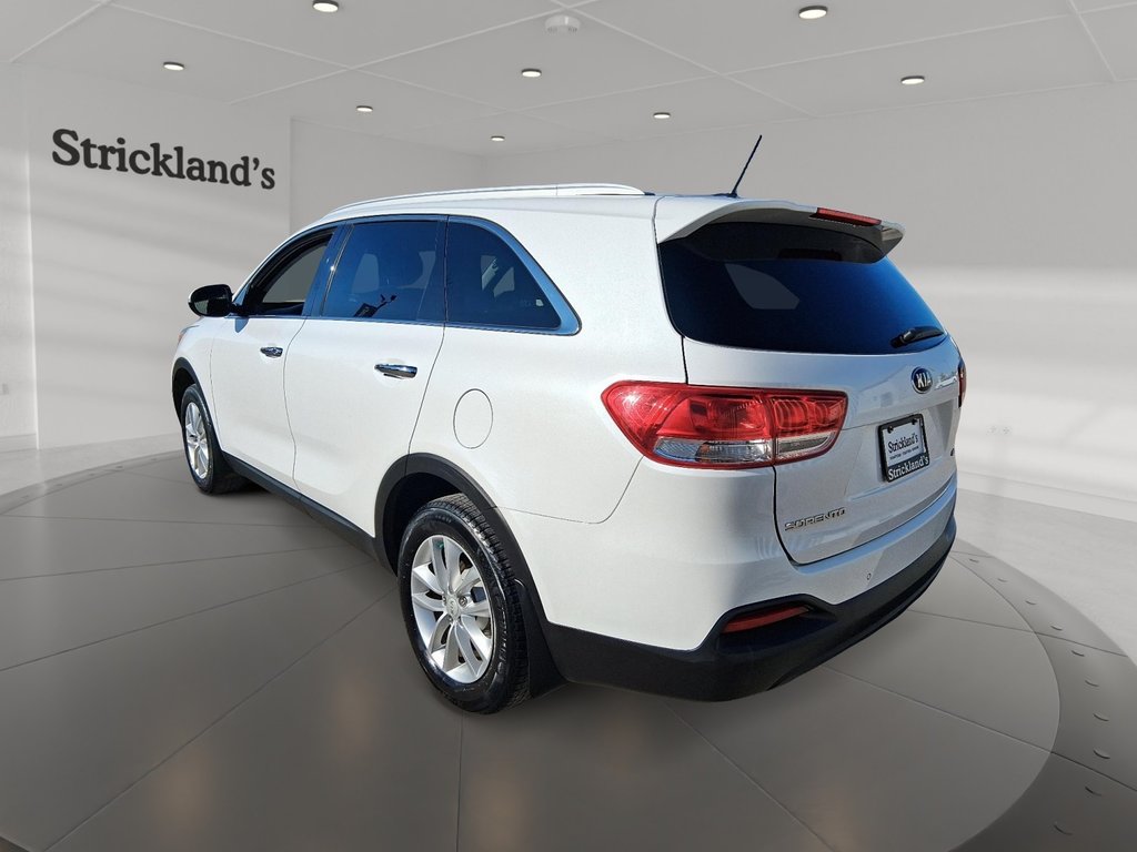 2017 Kia Sorento LX 2.4L FWD in Stratford, Ontario - 4 - w1024h768px