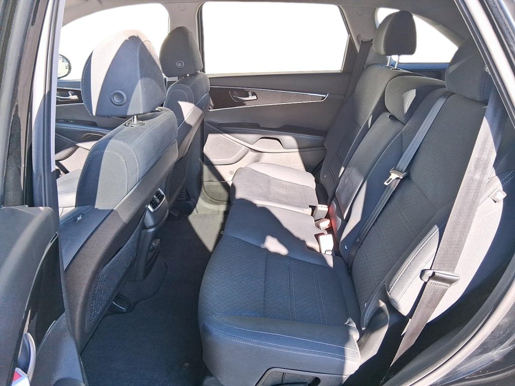 2018 Kia Sorento LX 2.4L AWD in Stratford, Ontario - 9 - w1024h768px