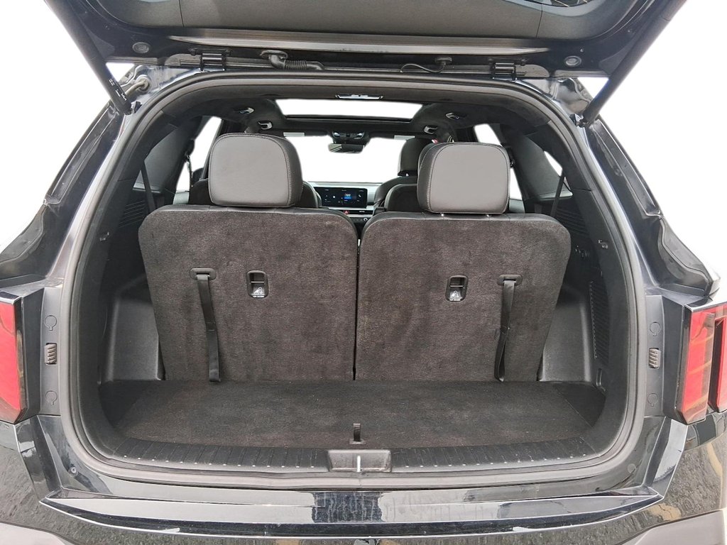 2025 Kia Sorento X-Pro AWD w/Black Interior in Stratford, Ontario - 6 - w1024h768px