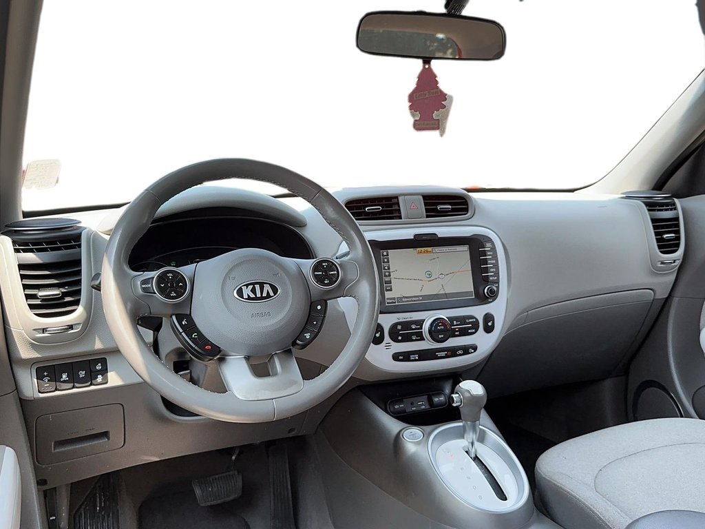2018 Kia Soul EV Base in Stratford, Ontario - 5 - w1024h768px