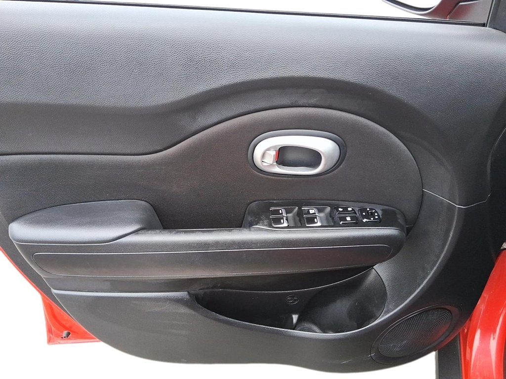 2018 Kia Soul LX at in Stratford, Ontario - 11 - w1024h768px