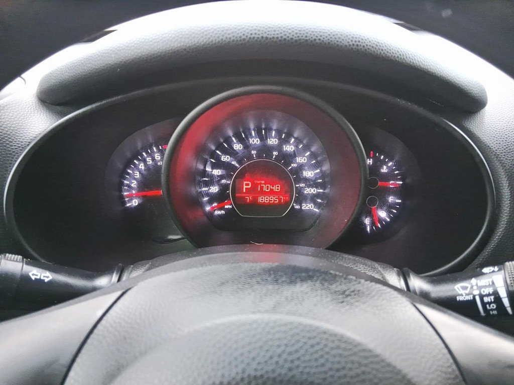 2018 Kia Soul LX at in Stratford, Ontario - 14 - w1024h768px