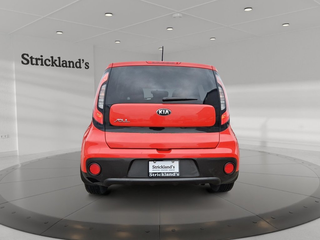 2018 Kia Soul LX at in Stratford, Ontario - 3 - w1024h768px