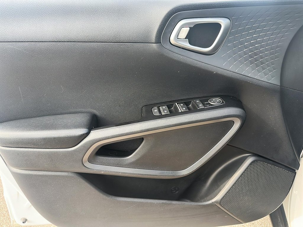 2020 Kia Soul EX IVT in Stratford, Ontario - 10 - w1024h768px
