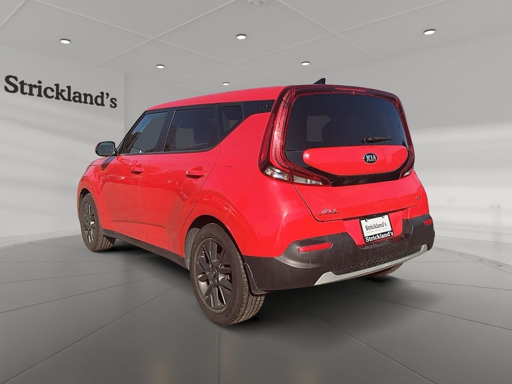 2021 Kia Soul EX + IVT in Stratford, Ontario - 4 - w1024h768px