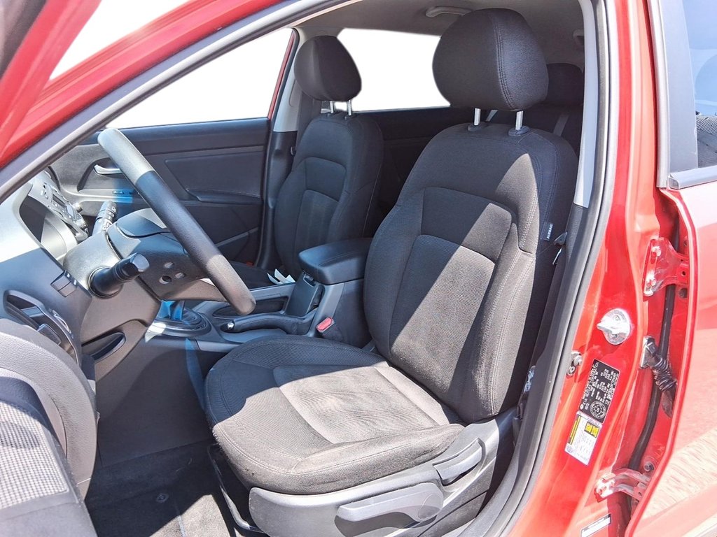 2012 Kia Sportage 2.4L EX FWD at in Stratford, Ontario - 8 - w1024h768px