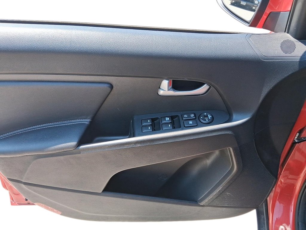 2012 Kia Sportage 2.4L EX FWD at in Stratford, Ontario - 11 - w1024h768px