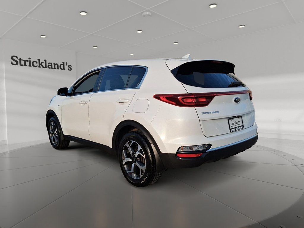 2021 Kia Sportage LX AWD in Stratford, Ontario - 4 - w1024h768px