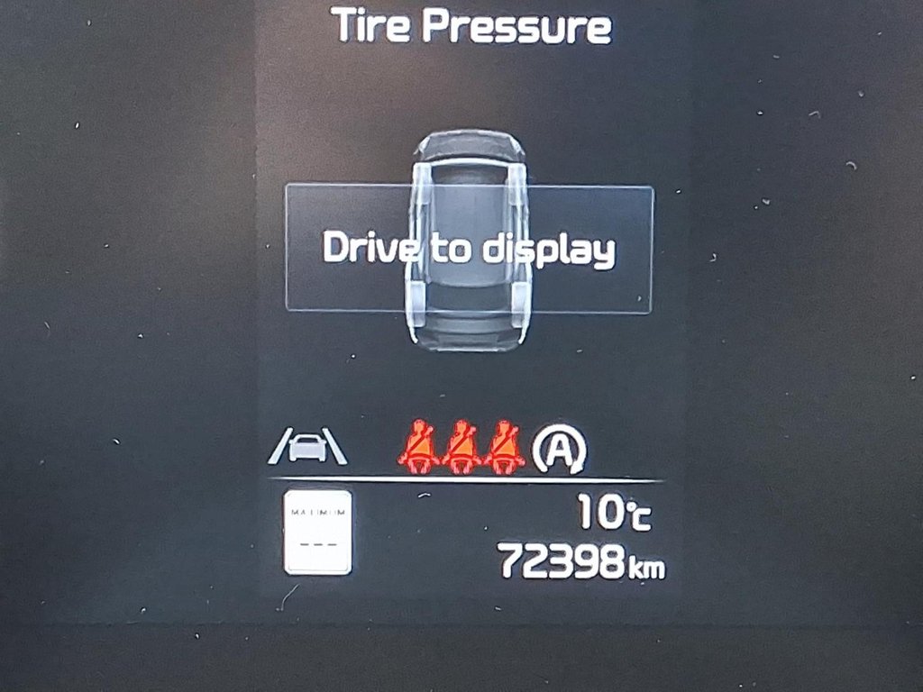 2024 Kia Sportage LX AWD in Stratford, Ontario - 13 - w1024h768px